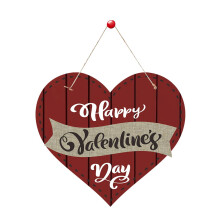 Cartello in legno per la porta di San Valentino con ghirlanda a forma di cuore