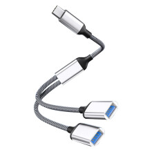 Concentrador adaptador de tipo C a USB para carga y transferencia de datos.