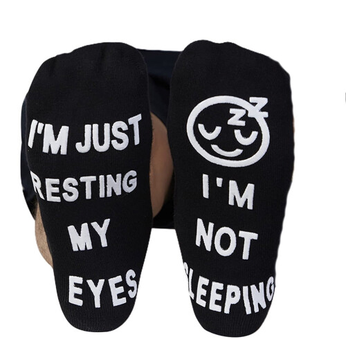 Αστείες κάλτσες μέχρι τον αστράγαλο με κείμενο «Δεν κοιμάμαι» - 1 ζευγάρι
