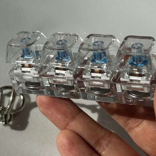 Näppäimistölelu LED-valolla4-in-1