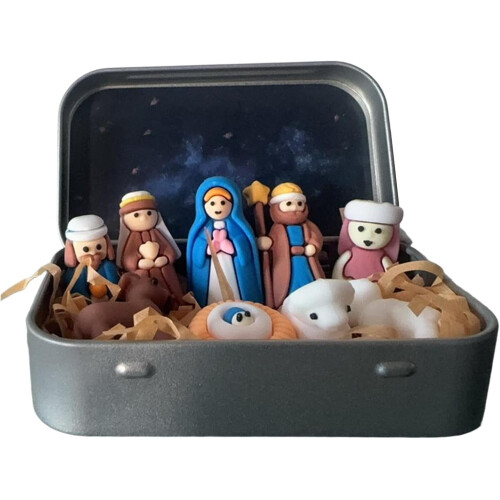 Mini kerststalletje in blik met kribbe