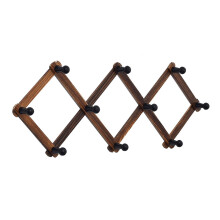 Wandmontierter Hutständer aus Holz für Mützen und Accessoires