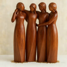 Handgemaakte vintage hars sculptuur van de Drie Zusters, 10 cm hoog.