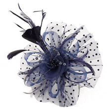 Chapeau vintage en maille avec bandeau à plumes pour les mariages