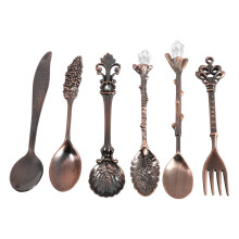 Ensemble de 6 mini-ustensiles vintage en laiton rouge