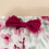 Completo da bambina con salopette, pantaloni e fascia per capelli. 6