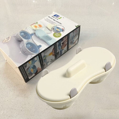 Microwavable Egg Poacher with Measuring Cup