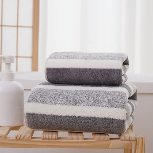 Ensemble de serviettes de bain Elainilye grises (lot de 2) 1