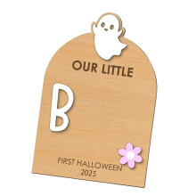 Fotavtrykksplakett i tre til babyens første Halloween