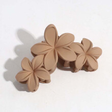 Vintage Coffee Color Flower Hair Claw for Women Fashion Acrylic Large Non-Slip Matte Flower Hair Clips Hawaiian Hair Accessories