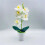 Arreglo floral artificial con flores de plástico en botella. 6