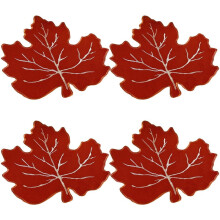 Geborduurd placemat met esdoornbladmotief voor herfstdecoratie
