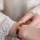 Handgewebtes Perlenarmband im Vintage-Stil, marineblau mit 7