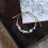 Pulseira de cerâmica feminina com design elegante. 8