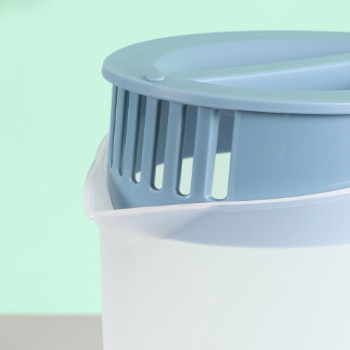 Brocca in plastica resistente al calore con coperchio, blu, 1,6 l 2