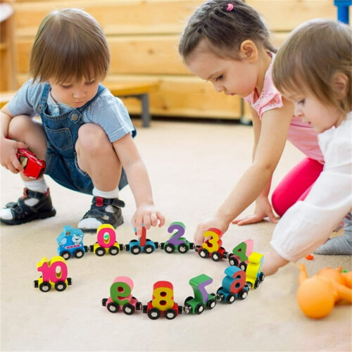 Hot Bee Electric Train Set with Lights and Sounds Red