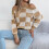 Maglione da donna a quadri con spalle scoperte e maniche a lanterna, 4