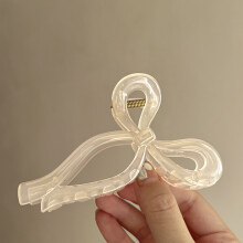 Crab-shaped hair clips for women clear claw style 6 pcs