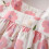 Vestido de verão para bebê menina com suspensórios e chapéu. 4