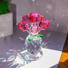 Conjunto de 7 peças para decoração de mesa com buquê de rosas de cristal.