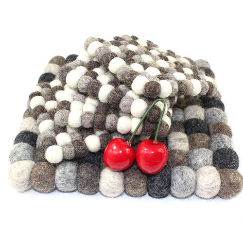 Wool Felted Ball Coaster Set Heat Resistant 1pc 2