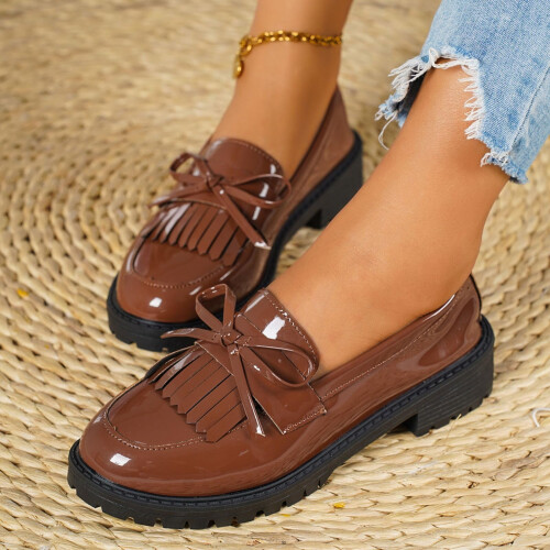Mocassins femininos Willtoo com laço e plataforma, cor café.
