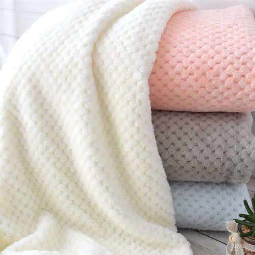 Lightweight Wool Blanket 45x65cm Knot Design 2