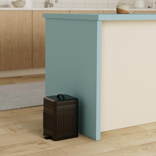 Stainless Steel Trash Can with Lid 5L 1