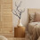 Decoração de Páscoa com galhos e ramos artificiais e ovos. 1