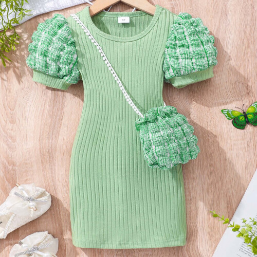 Grünes Strickkleid-Set mit Puffärmeln für Kinder, inklusive Tasche 1