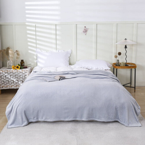 LuxeLiving Microfiber Fleece Blanket 50x70cm