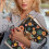 Buchhülle mit Blumenkranzmotiv aus Polyester 7