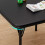 Conjunto de mesa e cadeiras dobráveis infantis com 3 peças e almofada preta em PU. 2