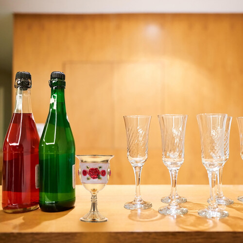 Taça de vinho dourada europeia de 7,6 cm (3 polegadas), 1 peça. 2