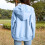 Moletom feminino casual com zíper frontal e modelagem solta. 3