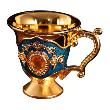 Verre à vin en alliage de métal blanc, motif classique, orné de pierres précieuses