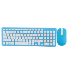 Elegante compagno per l'ufficio: tastiera di dimensioni standard, mouse con DPI regolabile.