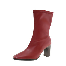 Willtoo enkellaarsjes rood met stevige blokhak van 2,0 inch (5,1 cm).