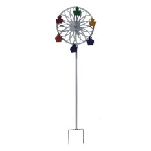 Outdoor bird feeder rotating ferris wheel design with