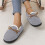 Pantufas mocassim femininas de camurça, quentinhas e macias, para uso interno e externo. 4