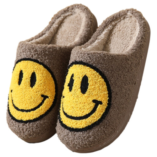 Pantofole da donna morbide e sorridenti, stile retrò, calde e confortevoli, da infilare. 2
