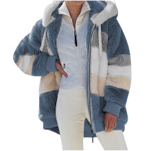 Damesjas met lange mouwen en capuchon, warm en los model, gemaakt van pluche.
