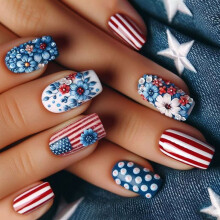 24pcs Square Press On Nails With Flower Designs Nails Accesories Full Covers False Nails For July 4th Celebrations