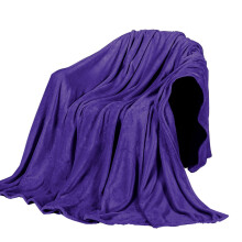 Coperte per divani e poltrone, morbidissime e calde, in pile tinta unita. Asciugamani da bagno extra large in offerta, 50x70 cm.