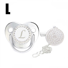 Chupete para bebé con clip de diamantes de imitación e inicial personalizada.