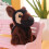 Plüsch-Schlafpuppe mit rotem Band und Perlen, 15 cm 1