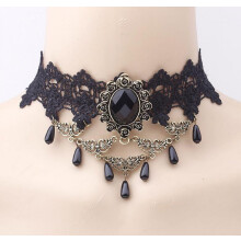 Γοτθικό κολιέ choker από δαντέλα σε βικτωριανό στιλ
