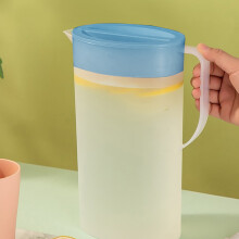 Pichet à eau froide bleu en plastique épais 2L