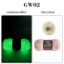 Glow-in-the-Dark garen, dun garen (fingering weight), 140 meter.