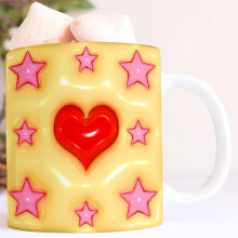 Cană ceramică cu efecte vizuale 3D, design inimă, cadou de Ziua Îndrăgostiților